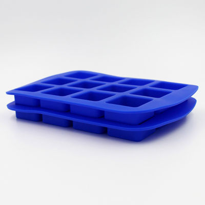 Bandejas de cubos de gelo flexíveis azuis duráveis, molde de cubo de gelo de silicone personalizado insípido