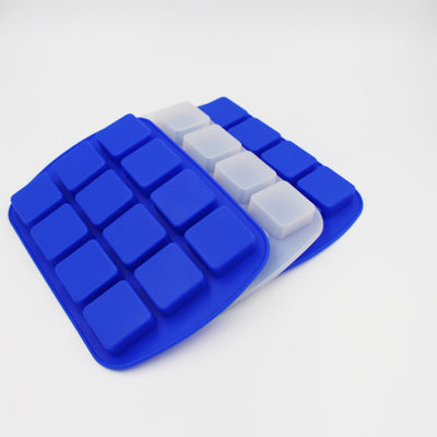 Bandejas de cubos de gelo flexíveis azuis duráveis, molde de cubo de gelo de silicone personalizado insípido