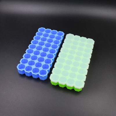 Prático molde de gelo de silicone de 36 cavidades livre de BPA facilmente pop-up com tampa