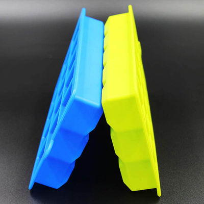Molde de gelo de silicone quadrado inofensivo bandejas de cubo 15 cavidades multicoloridas reutilizáveis